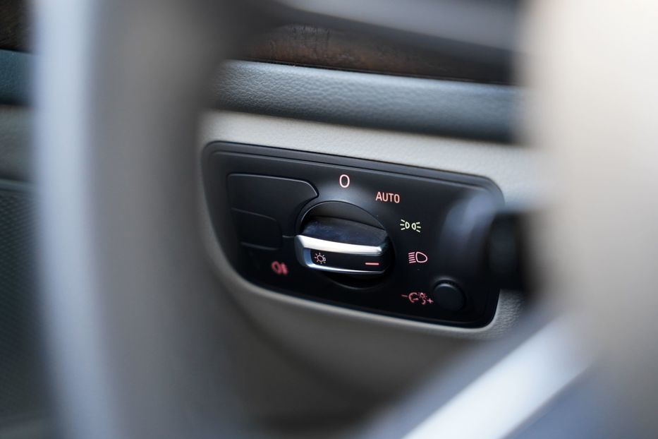 Продам Audi A6 Premium Plus 2013 года в Черновцах