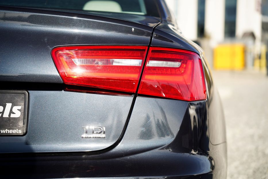 Продам Audi A6 Premium Plus 2013 года в Черновцах