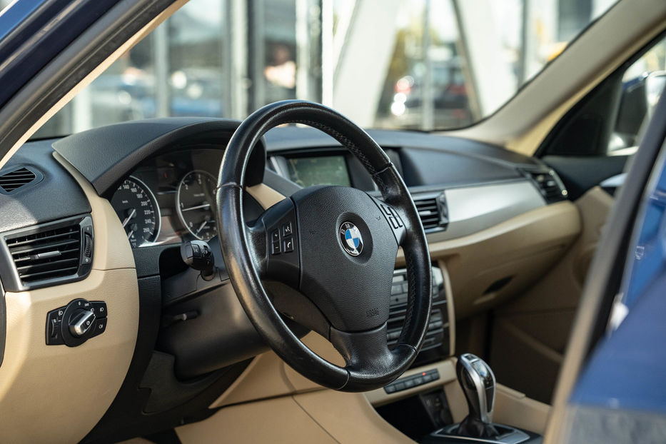 Продам BMW X1 20d xDrive 2015 года в Черновцах