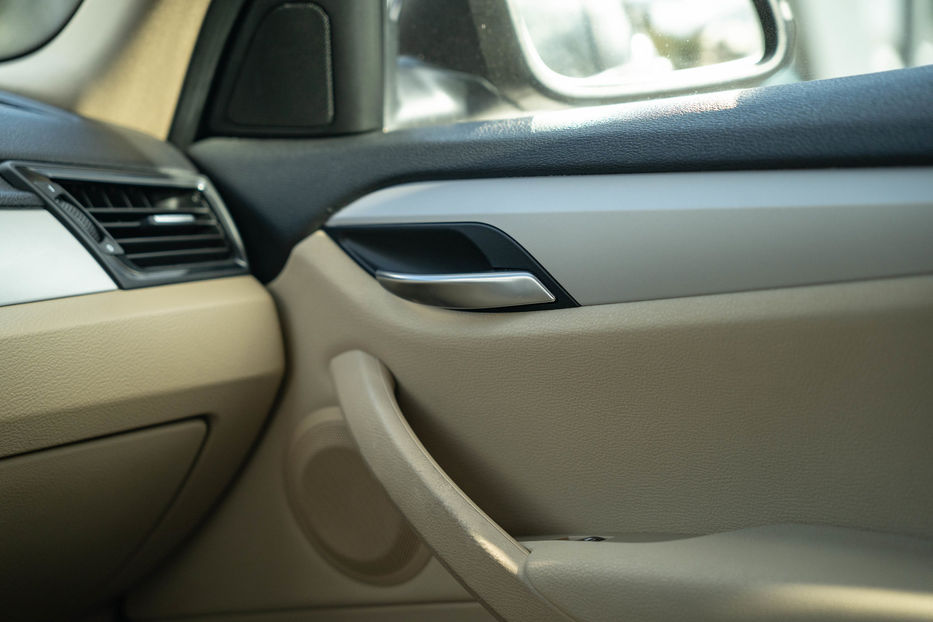 Продам BMW X1 20d xDrive 2015 года в Черновцах