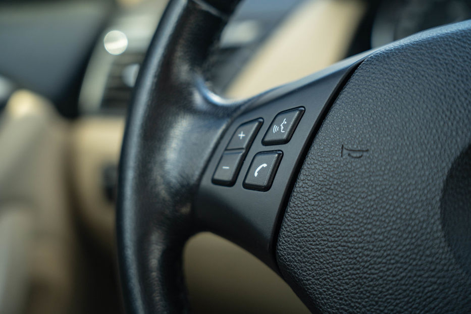 Продам BMW X1 20d xDrive 2015 года в Черновцах