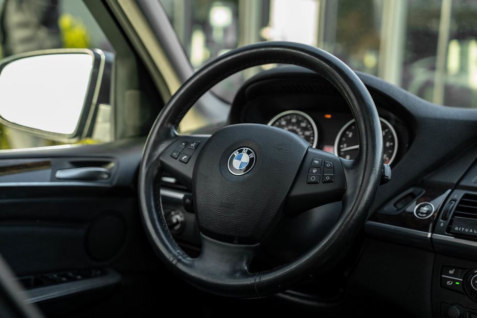 Продам BMW X5 xDrive35i 2013 года в Черновцах