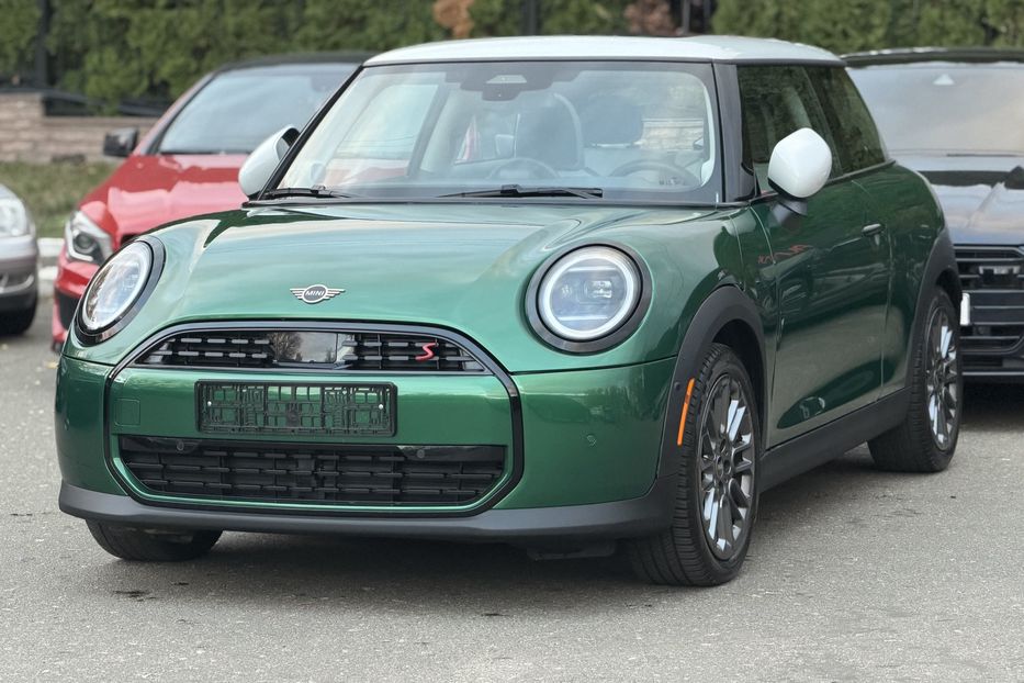 Продам MINI Cooper S 2024 года в Киеве