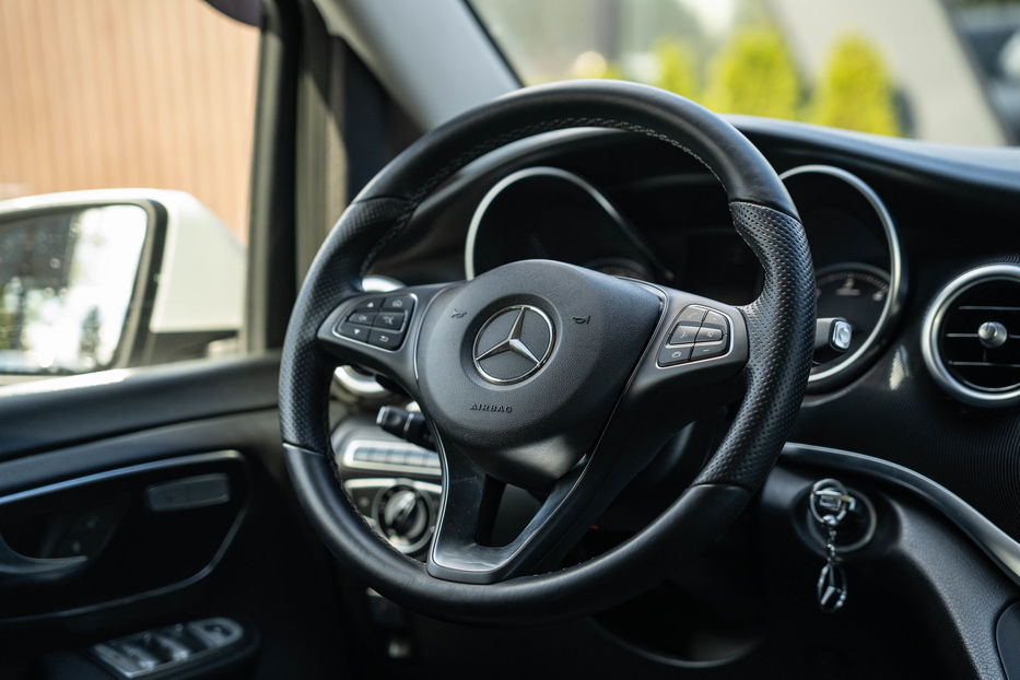 Продам Mercedes-Benz V-Class 2015 года в Черновцах
