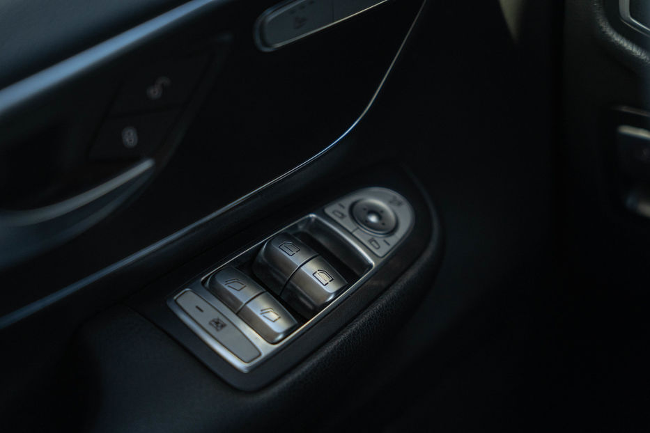 Продам Mercedes-Benz V-Class 2015 года в Черновцах