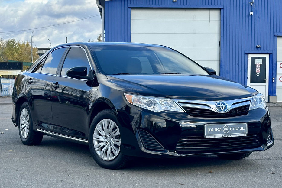 Продам Toyota Camry 2.5 Hybrid ECVT (200 к.с.) 2013 года в Киеве