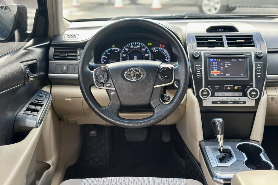 Продам Toyota Camry 2.5 Hybrid ECVT (200 к.с.) 2013 года в Киеве