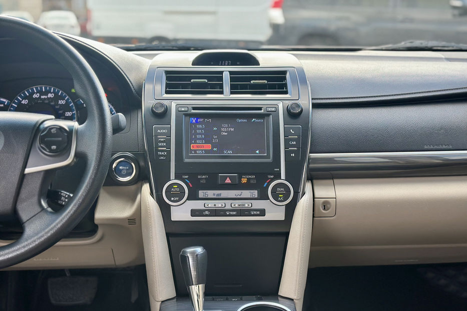 Продам Toyota Camry 2.5 Hybrid ECVT (200 к.с.) 2013 года в Киеве