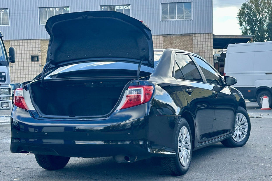 Продам Toyota Camry 2.5 Hybrid ECVT (200 к.с.) 2013 года в Киеве