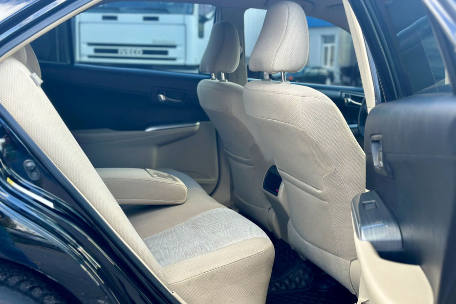 Продам Toyota Camry 2.5 Hybrid ECVT (200 к.с.) 2013 года в Киеве