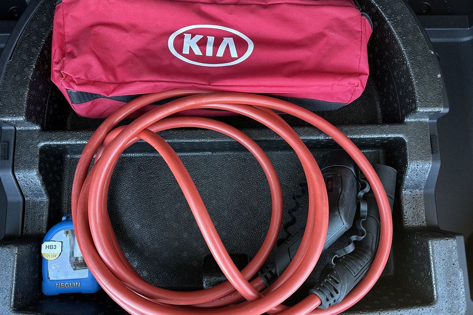 Продам Kia Niro 64кВт Макс.комплектація! 2020 года в Львове