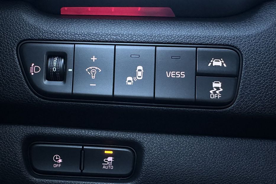 Продам Kia Niro 64кВт Макс.комплектація! 2020 года в Львове