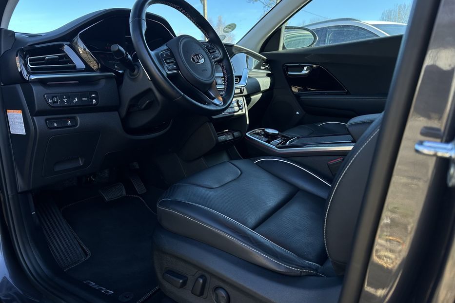 Продам Kia Niro 64кВт Макс.комплектація! 2020 года в Львове