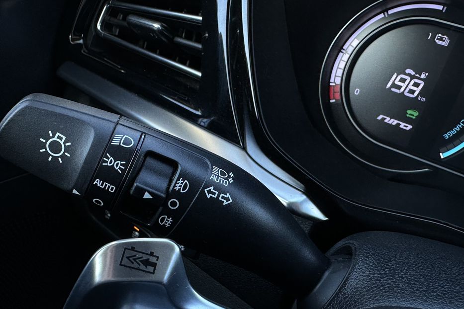 Продам Kia Niro 64кВт Макс.комплектація! 2020 года в Львове