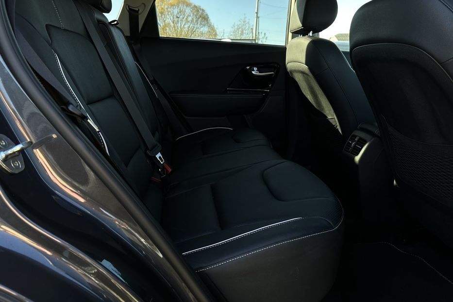 Продам Kia Niro 64кВт Макс.комплектація! 2020 года в Львове