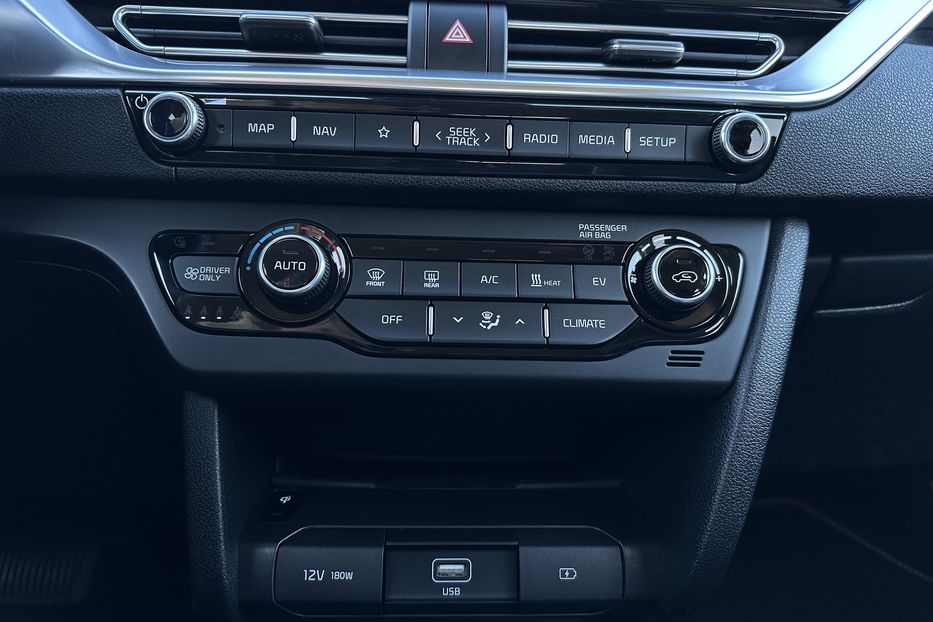 Продам Kia Niro 64кВт Макс.комплектація! 2020 года в Львове