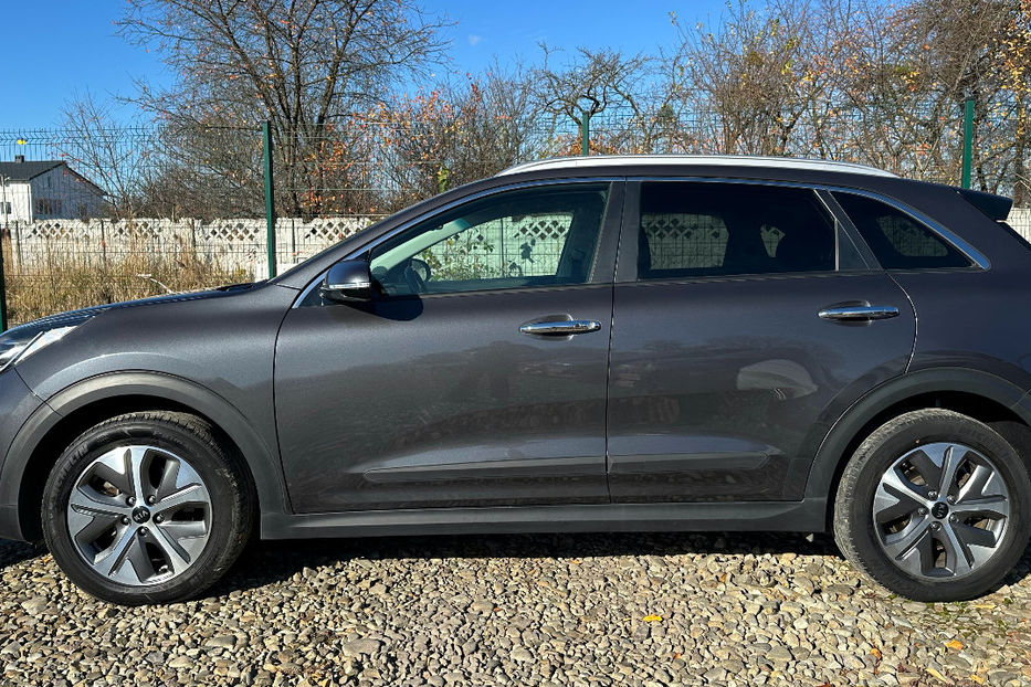 Продам Kia Niro 64кВт Макс.комплектація! 2020 года в Львове