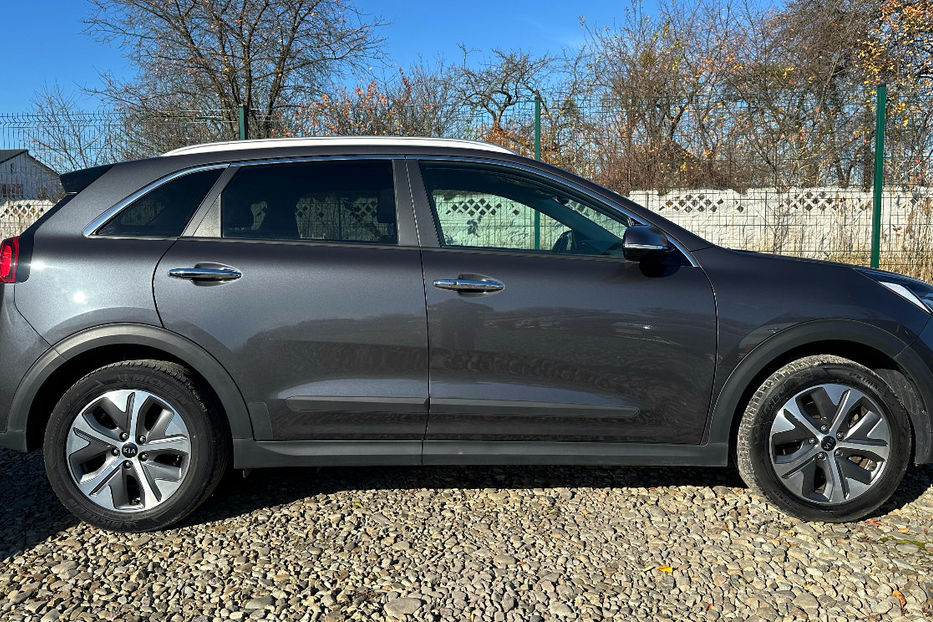 Продам Kia Niro 64кВт Макс.комплектація! 2020 года в Львове