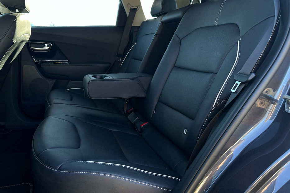 Продам Kia Niro 64кВт Макс.комплектація! 2020 года в Львове