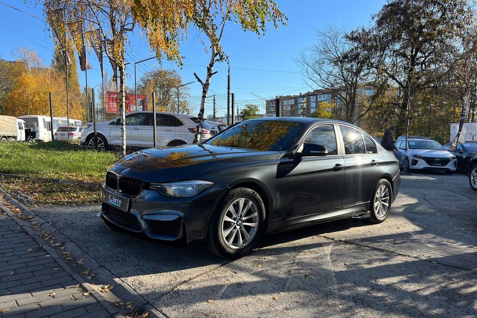 Продам BMW 320 2015 года в Черновцах
