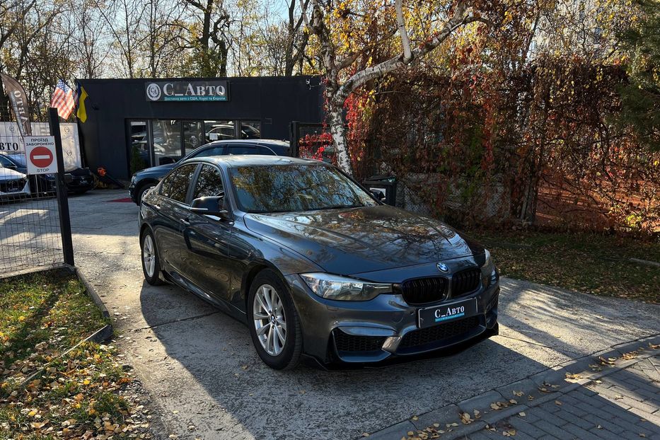 Продам BMW 320 2015 года в Черновцах