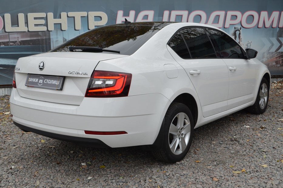 Продам Skoda Octavia A7 Ambition 2019 года в Киеве
