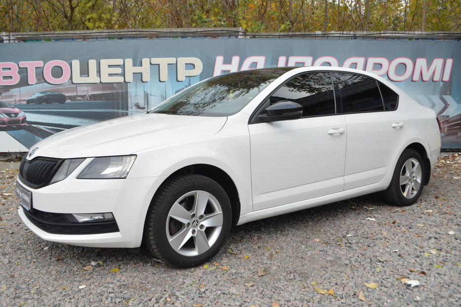 Продам Skoda Octavia A7 Ambition 2019 года в Киеве