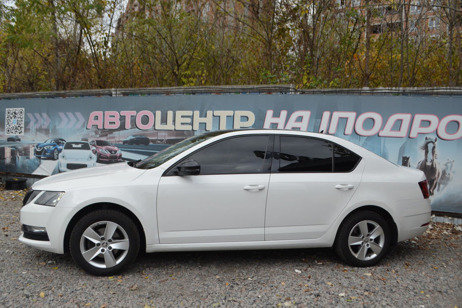 Продам Skoda Octavia A7 Ambition 2019 года в Киеве
