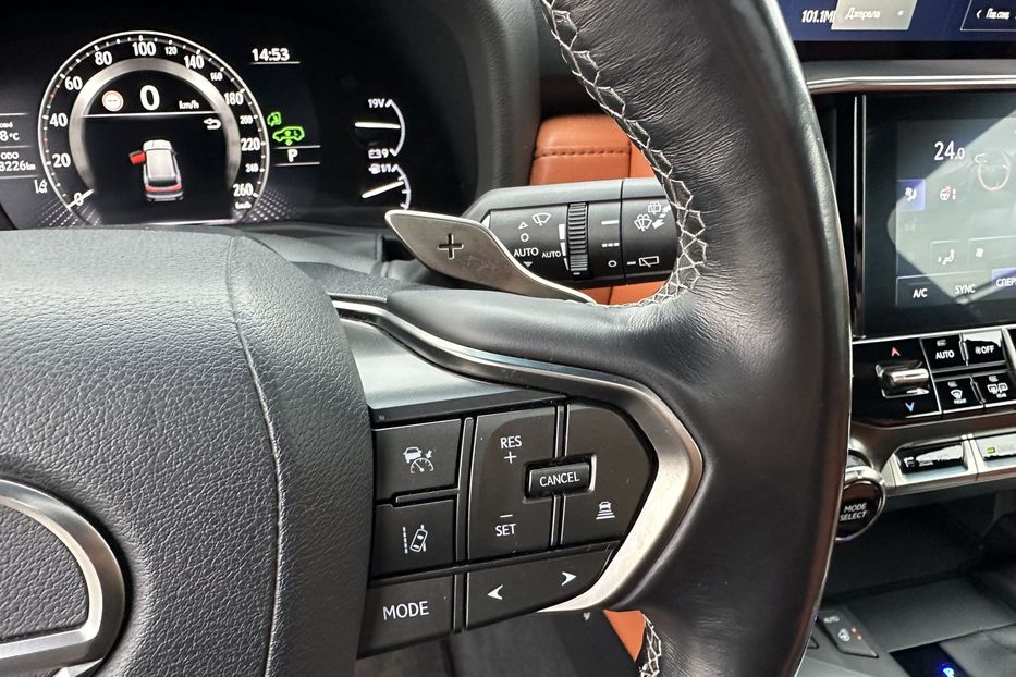 Продам Lexus LX 570 LX600 AWD LUXURY 2023 года в Киеве