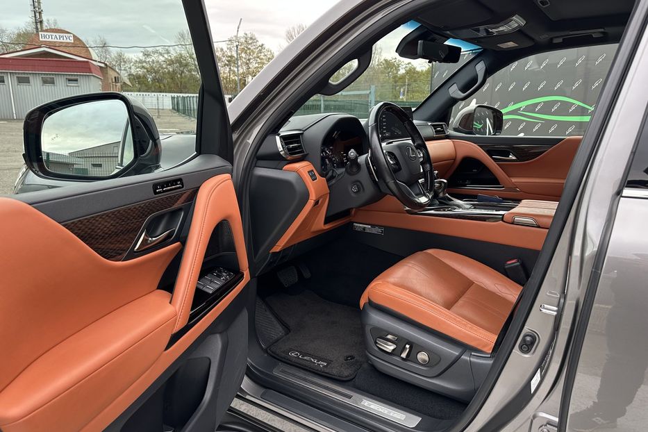 Продам Lexus LX 570 LX600 AWD LUXURY 2023 года в Киеве