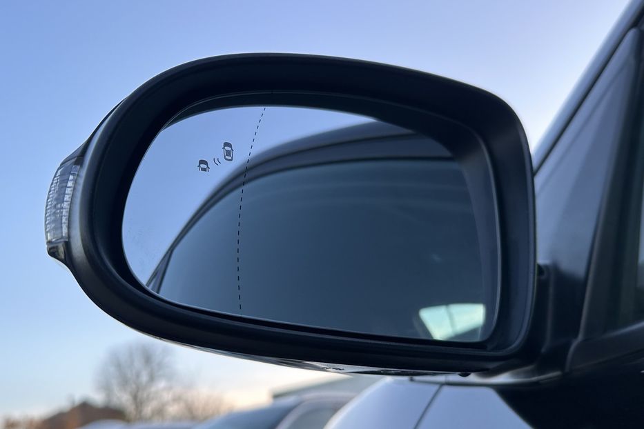 Продам Hyundai Kona 64кВт Проекція Підігрів сидінь 2022 года в Львове