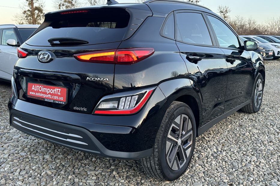 Продам Hyundai Kona 64кВт Проекція Підігрів сидінь 2022 года в Львове