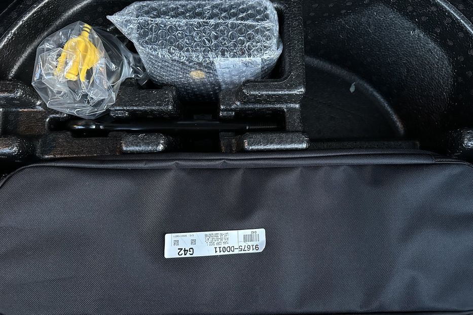 Продам Hyundai Kona 64кВт Проекція Підігрів сидінь 2022 года в Львове