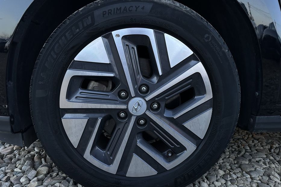 Продам Hyundai Kona 64кВт Проекція Підігрів сидінь 2022 года в Львове