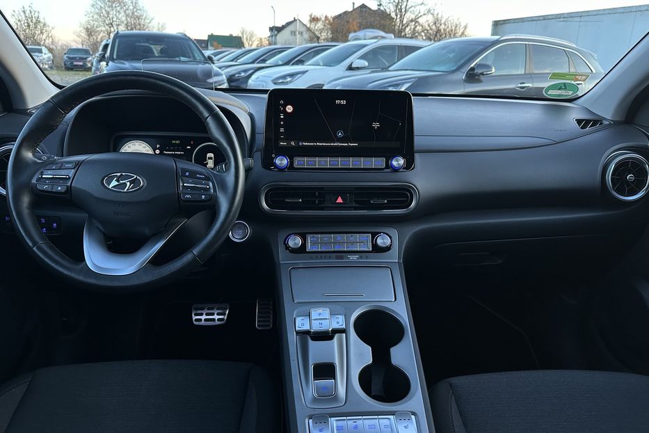 Продам Hyundai Kona 64кВт Проекція Підігрів сидінь 2022 года в Львове