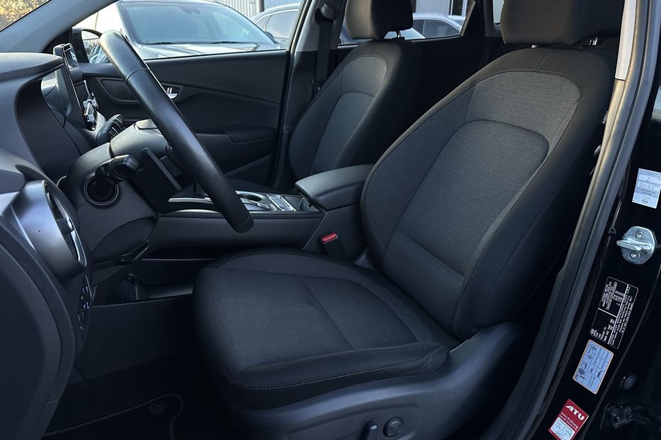 Продам Hyundai Kona 64кВт Проекція Підігрів сидінь 2022 года в Львове