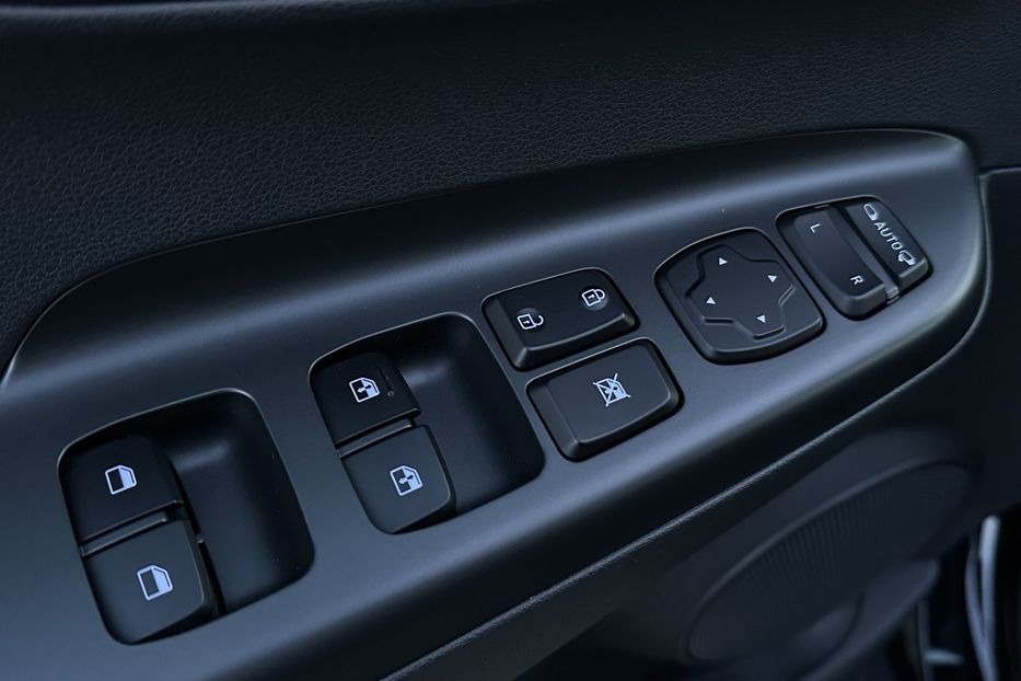 Продам Hyundai Kona 64кВт Проекція Підігрів сидінь 2022 года в Львове