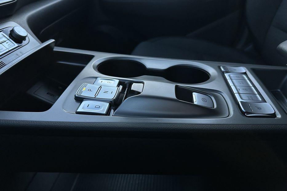 Продам Hyundai Kona 64кВт Проекція Підігрів сидінь 2022 года в Львове