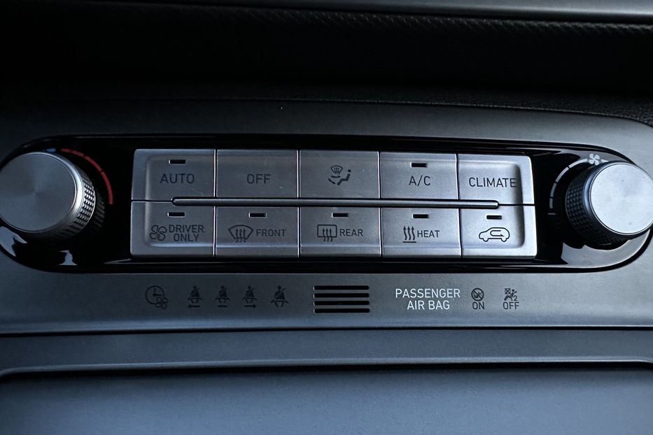 Продам Hyundai Kona 64кВт Проекція Підігрів сидінь 2022 года в Львове