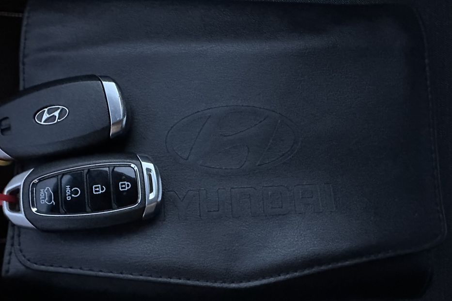 Продам Hyundai Kona 64кВт Проекція Підігрів сидінь 2022 года в Львове