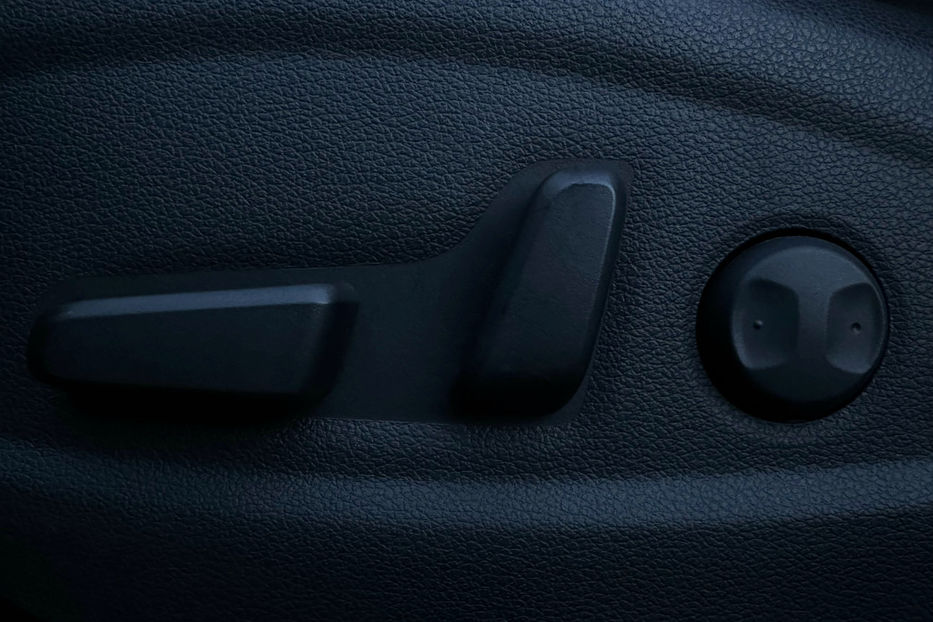 Продам Hyundai Kona 64кВт Проекція Підігрів сидінь 2022 года в Львове