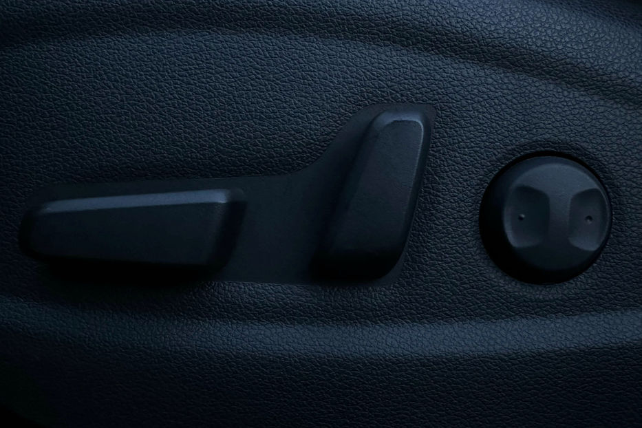 Продам Hyundai Kona 64кВт Проекція Підігрів сидінь 2022 года в Львове