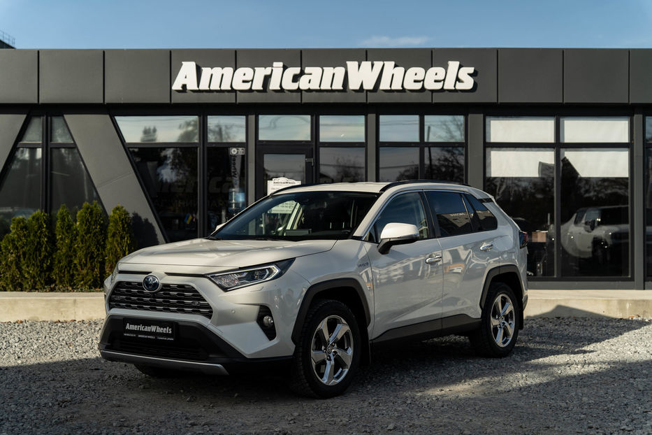 Продам Toyota Rav 4 Hybrid 2020 года в Черновцах