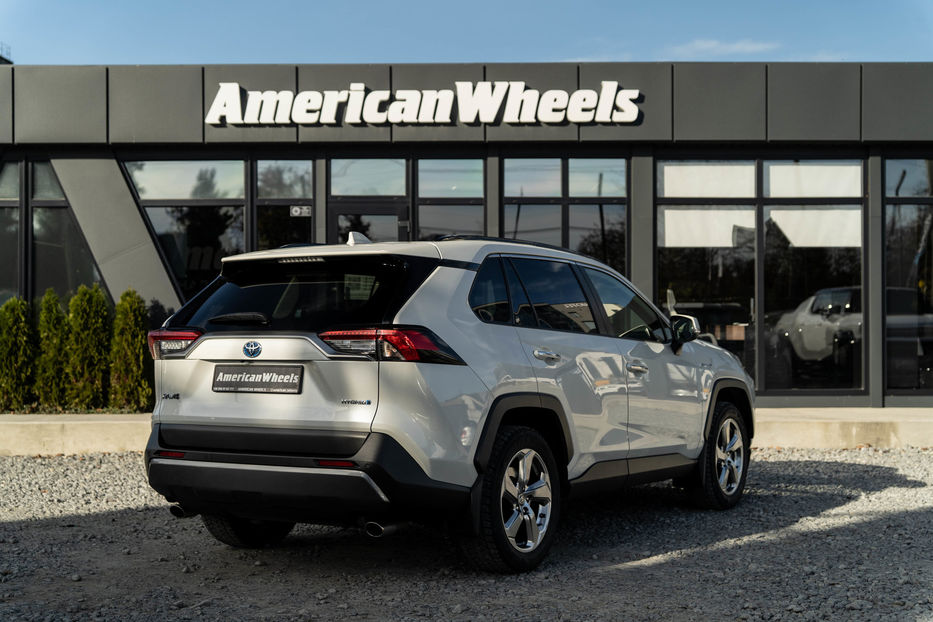 Продам Toyota Rav 4 Hybrid 2020 года в Черновцах