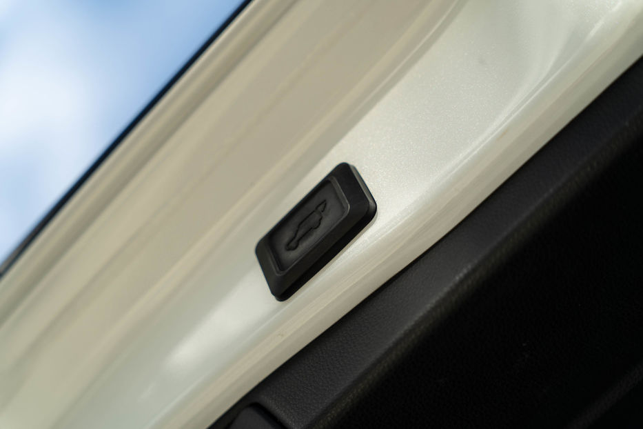 Продам Toyota Rav 4 Hybrid 2020 года в Черновцах