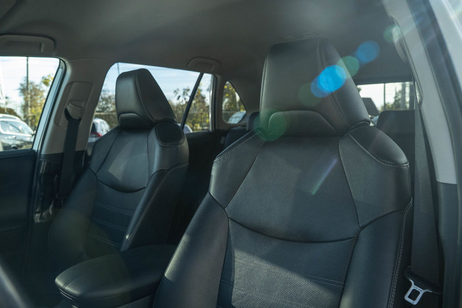 Продам Toyota Rav 4 Hybrid 2020 года в Черновцах