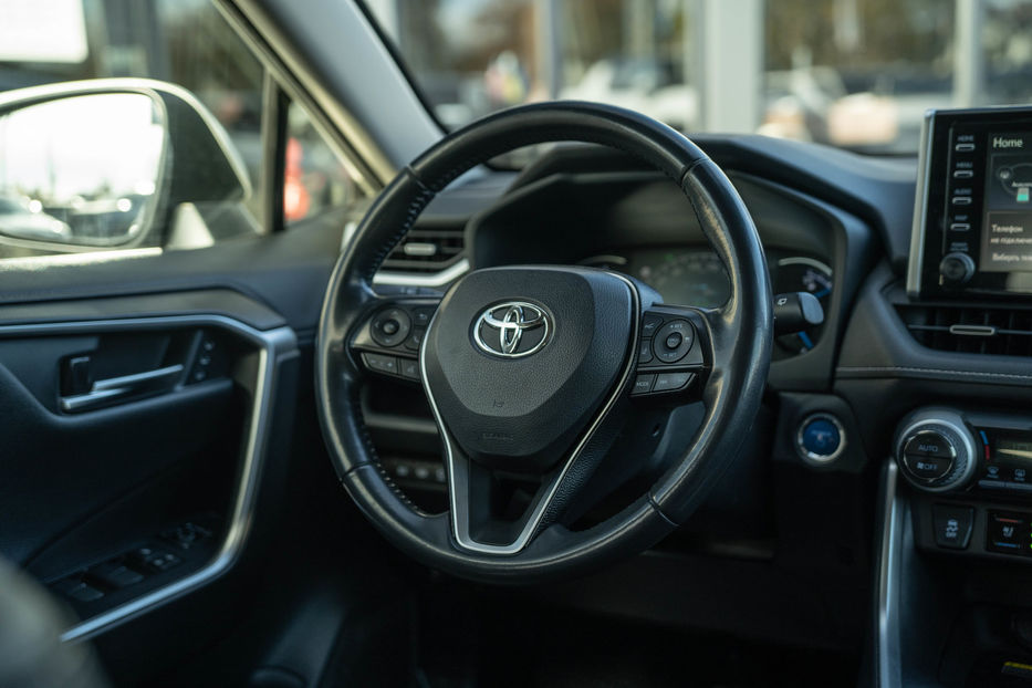 Продам Toyota Rav 4 Hybrid 2020 года в Черновцах