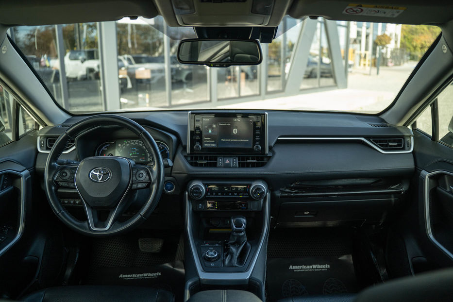 Продам Toyota Rav 4 Hybrid 2020 года в Черновцах