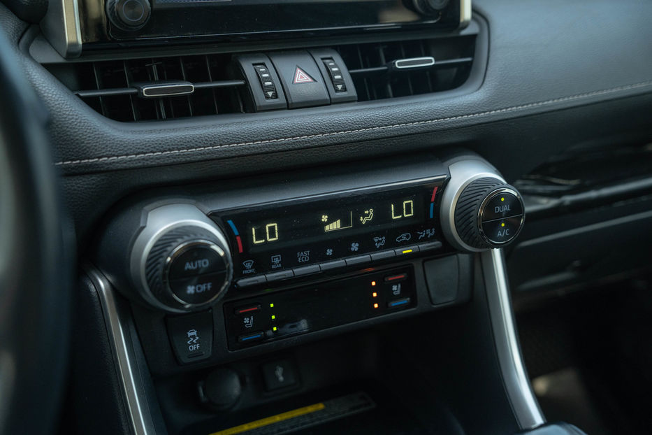 Продам Toyota Rav 4 Hybrid 2020 года в Черновцах