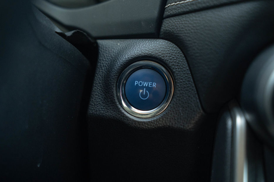 Продам Toyota Rav 4 Hybrid 2020 года в Черновцах